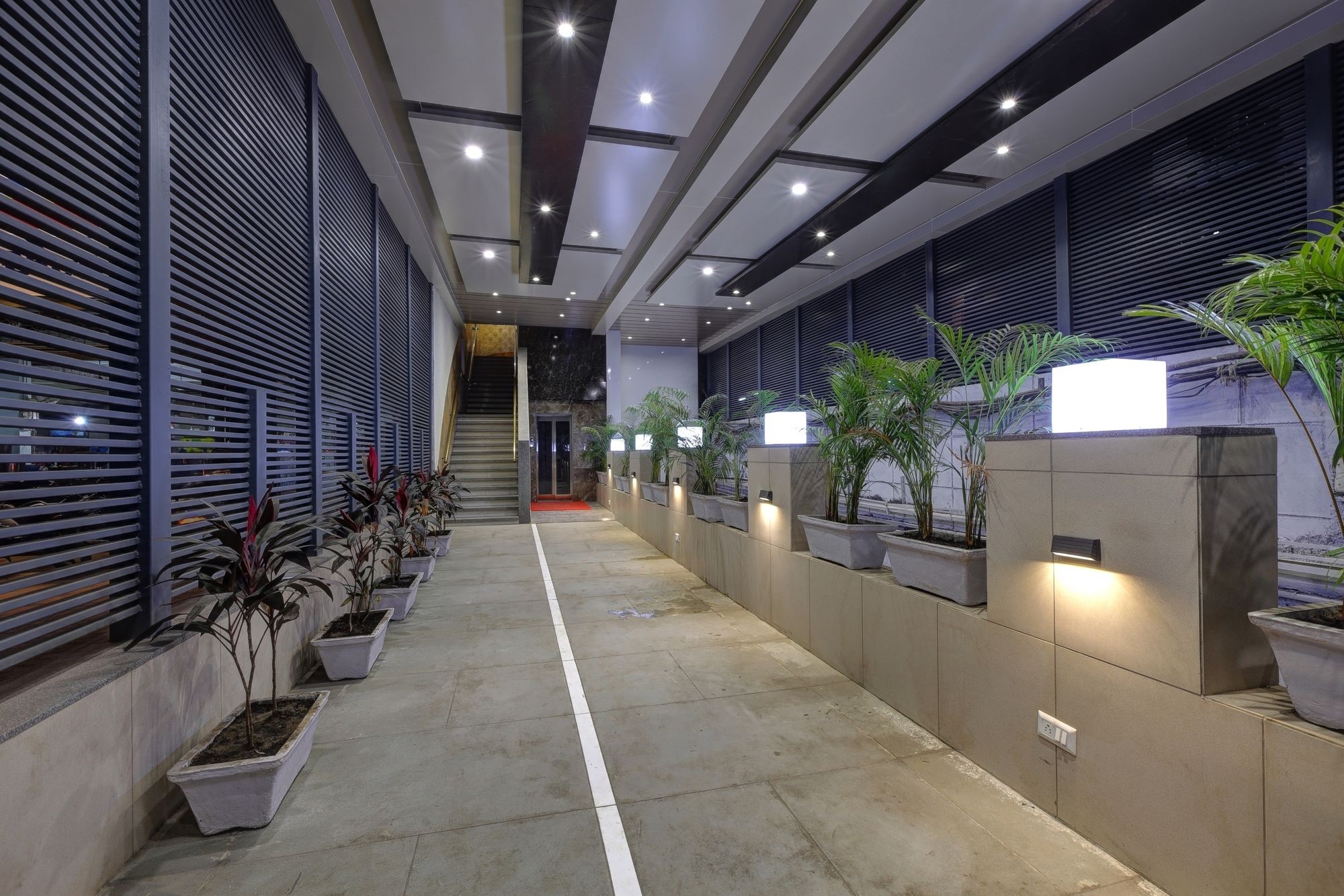 Hotel The Lotus Park Ahmedabad Esterno foto